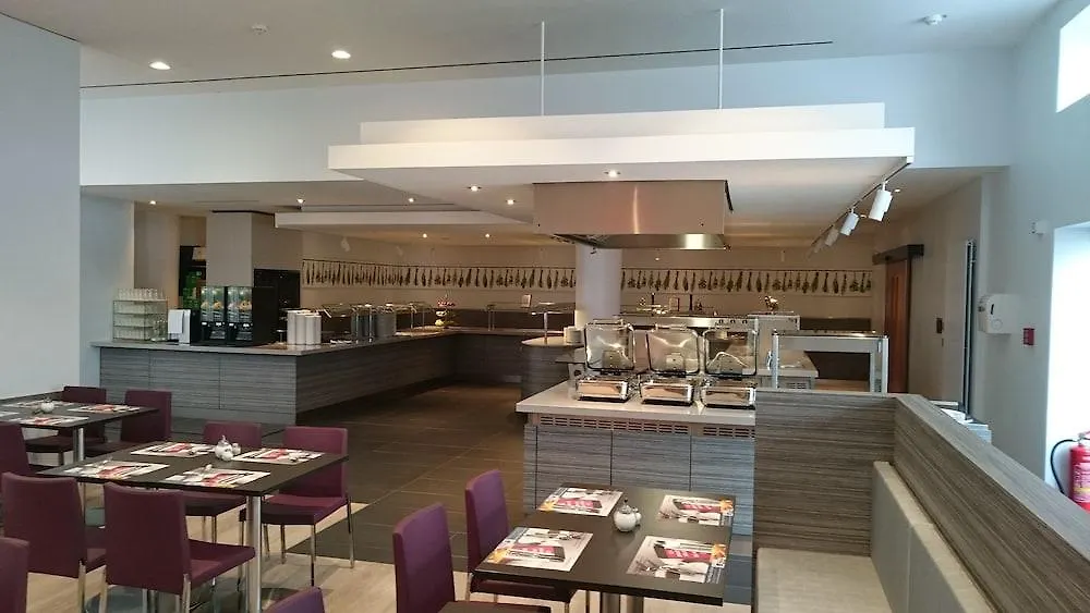 Intercityhotel Frankfurt Airport Frankfurt am Main 4*,  Tyskland