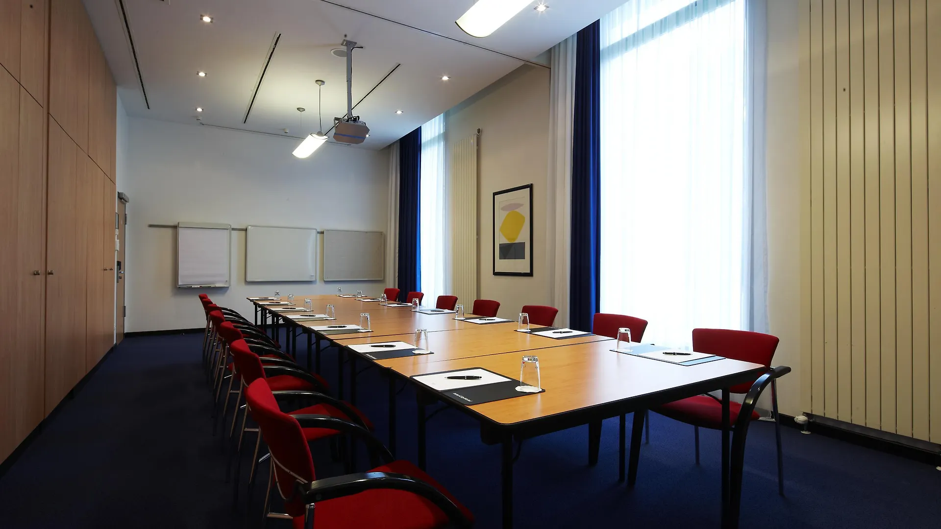 Intercityhotel Frankfurt Airport Франкфурт-на-Майне