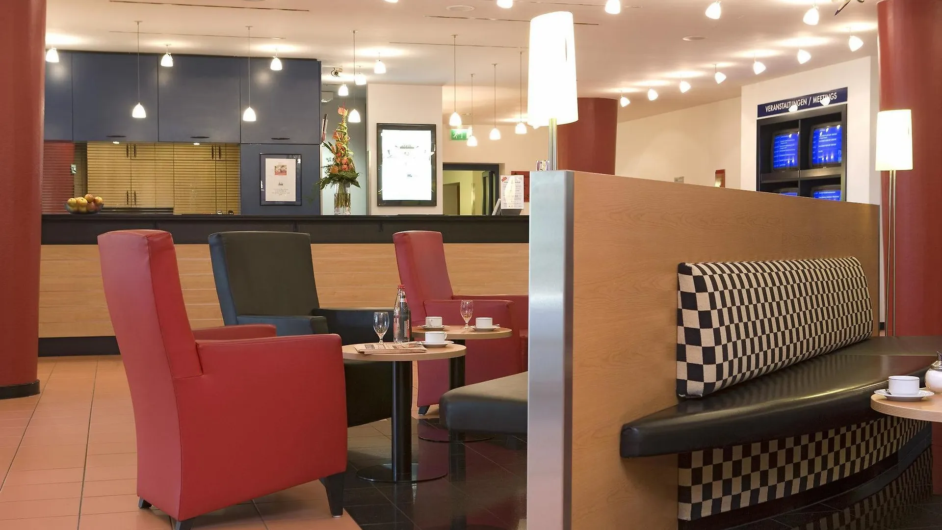 Intercityhotel Frankfurt Airport Франкфурт-на-Майне 4*,