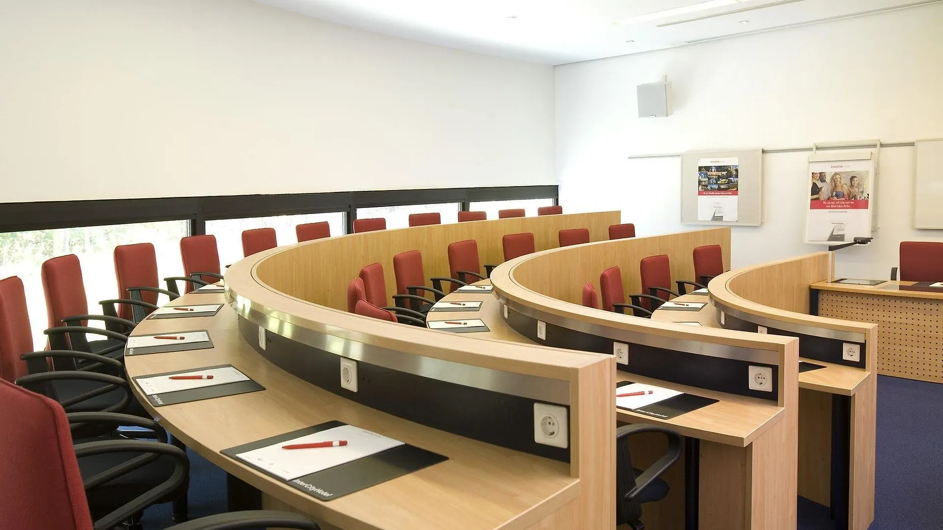 Intercityhotel Frankfurt Airport Франкфурт-на-Майне Германия