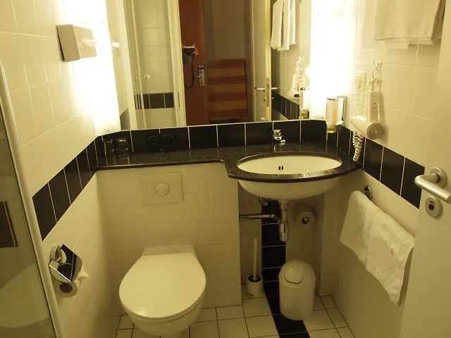 Intercityhotel Frankfurt Airport Frankfurt am Main 4*,  Germany